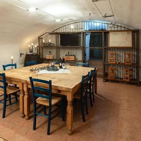 فندق Hofgut Wissberg - Weinberghotel 4*