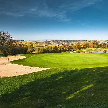 فندق Hofgut Wissberg - Weinberghotel 4*