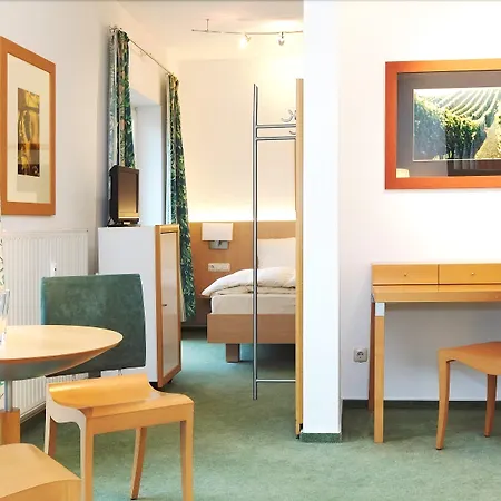 Hotel Hofgut Wissberg - Weinberghotel